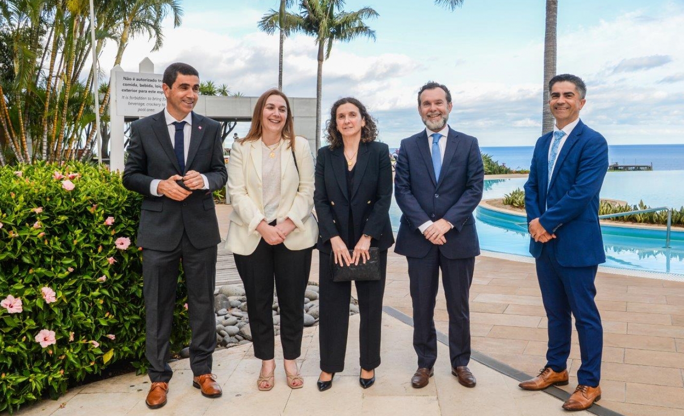 p2324-0048 p2324-0048