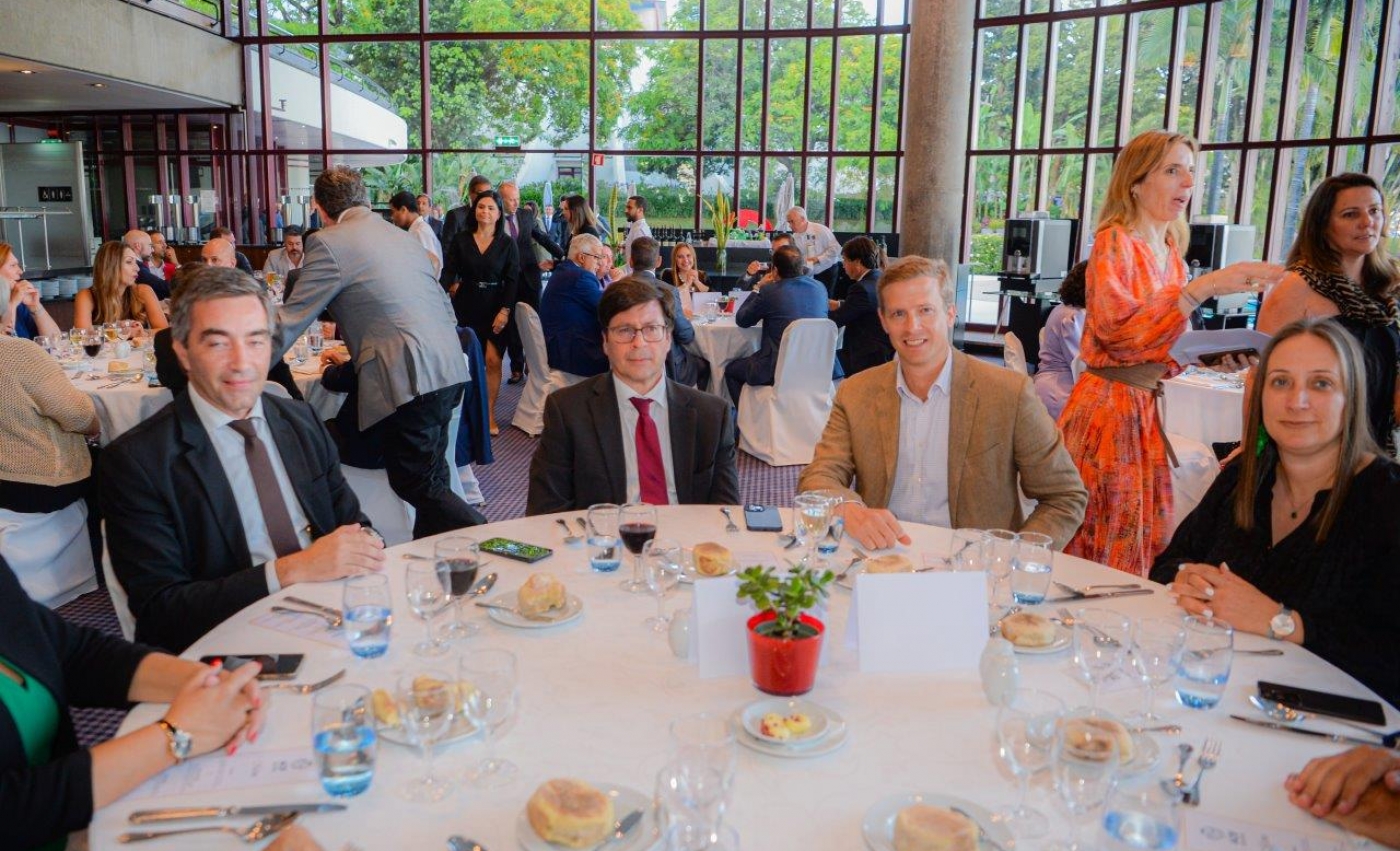 p2324-0447-2 p2324-0447-2