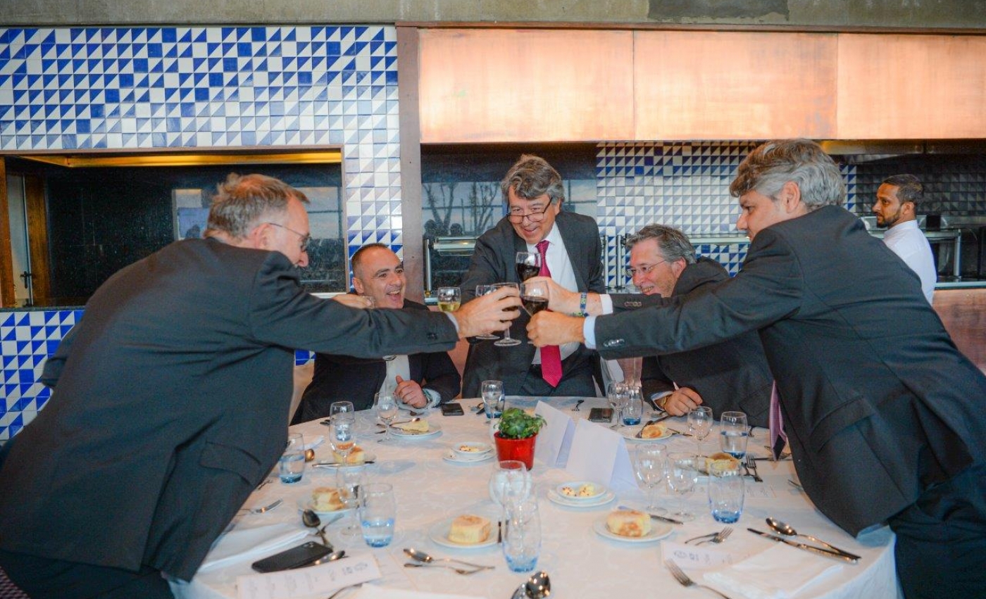 p2324-0532 p2324-0532